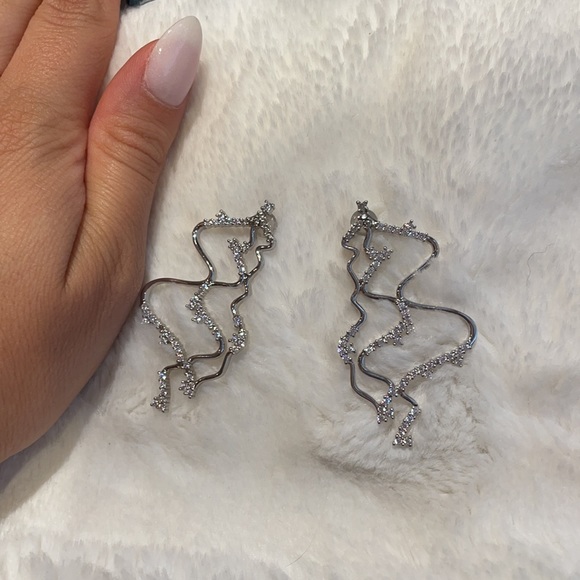 ABSTRACT EARRINGS - Picture 4 of 4